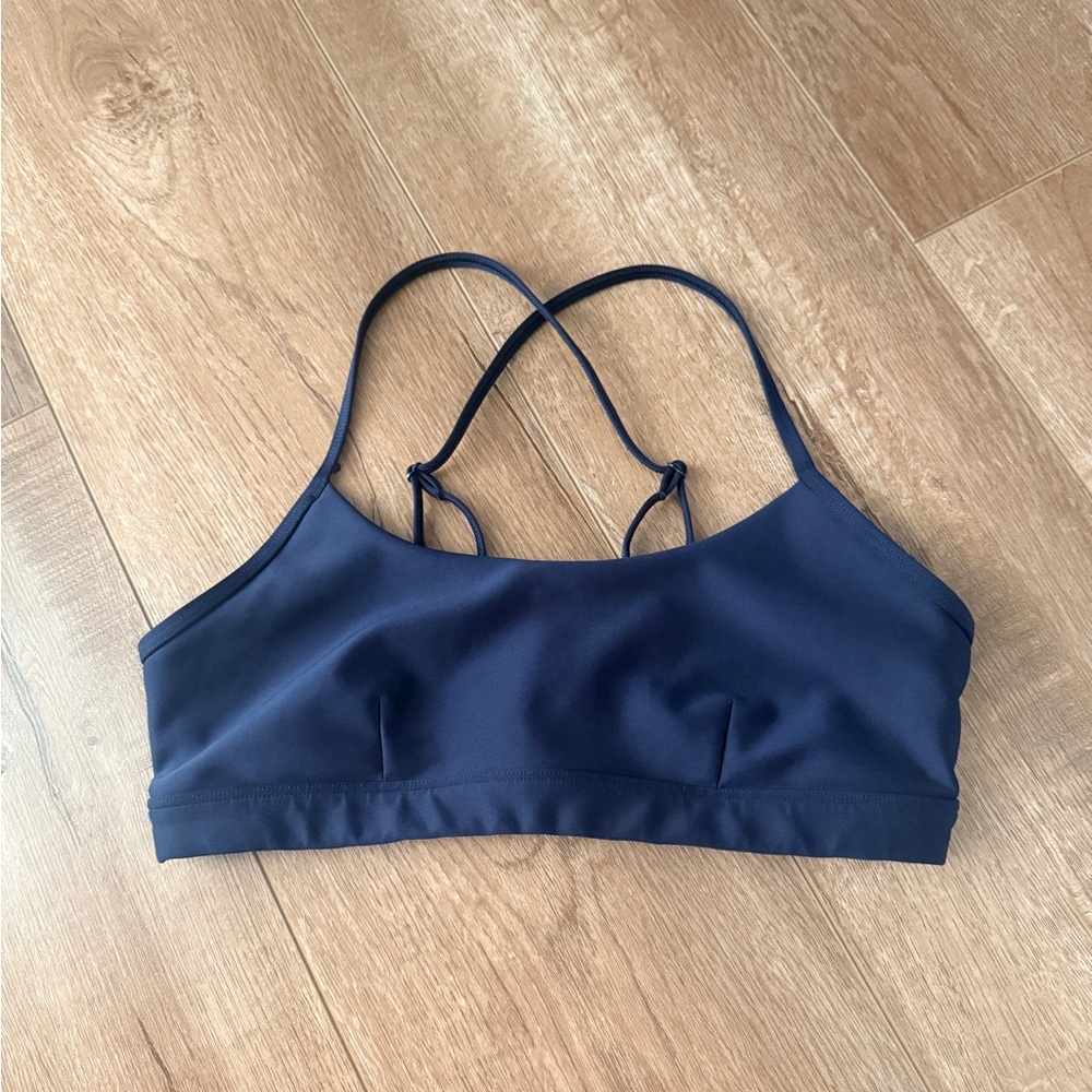 Alo Yoga Airlift Sports Bra Medium in Navy